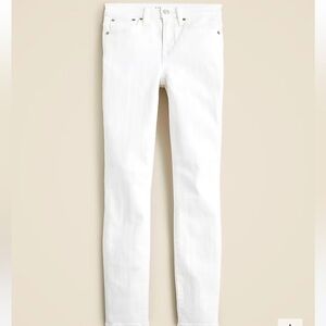 NWT! J.Crew 9" toothpick jean in white wash. Size 29
MSRP $128